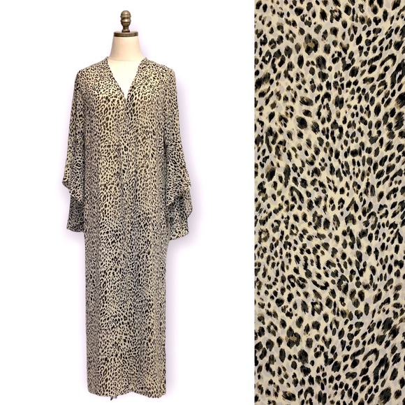 🎉HP🎉 Umgee Animal Print Chiffon Bell Sleeve Long Kimono Open Front Side Slit - Picture 4 of 15